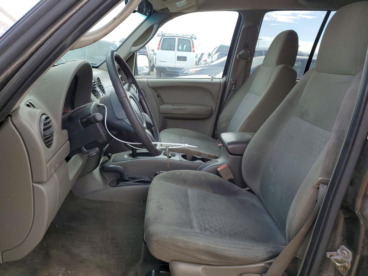 2005 JEEP LIBERTY SPORT photo 7