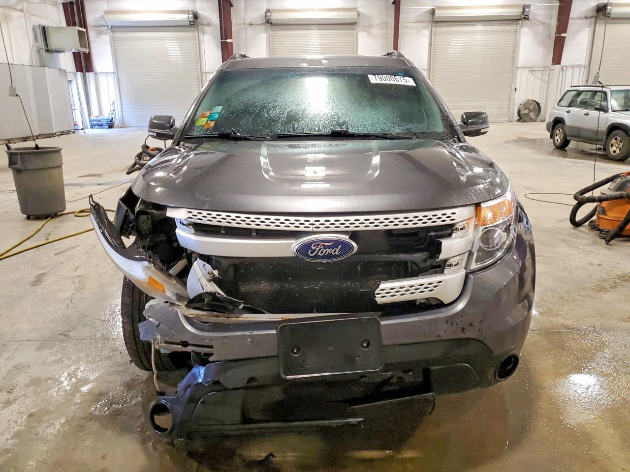 2015 FORD EXPLORER XLT photo 9