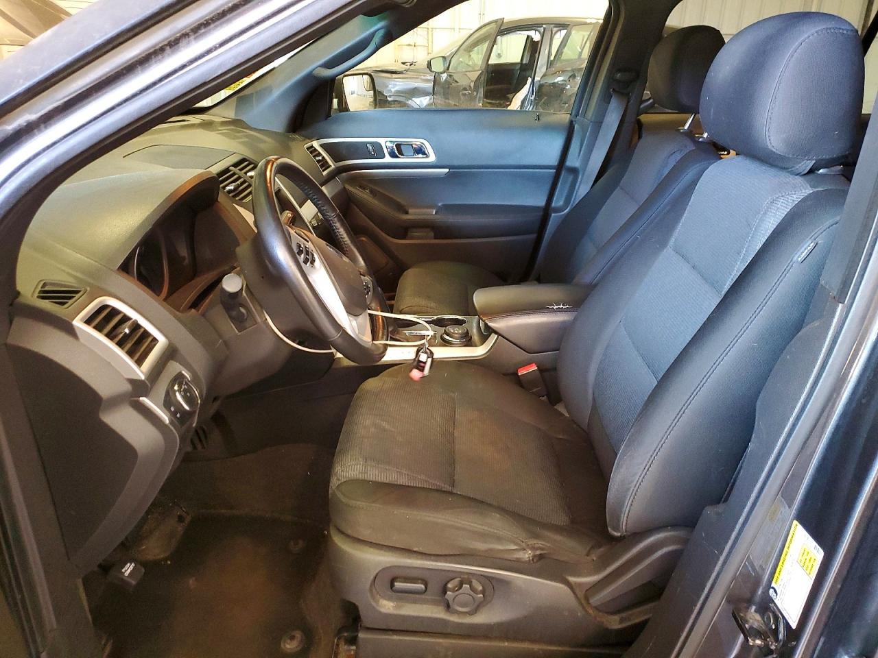 2015 FORD EXPLORER XLT photo 13