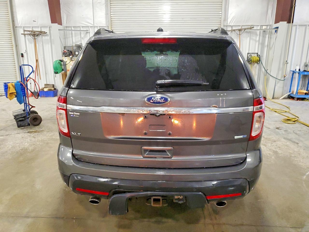 2015 FORD EXPLORER XLT photo 11