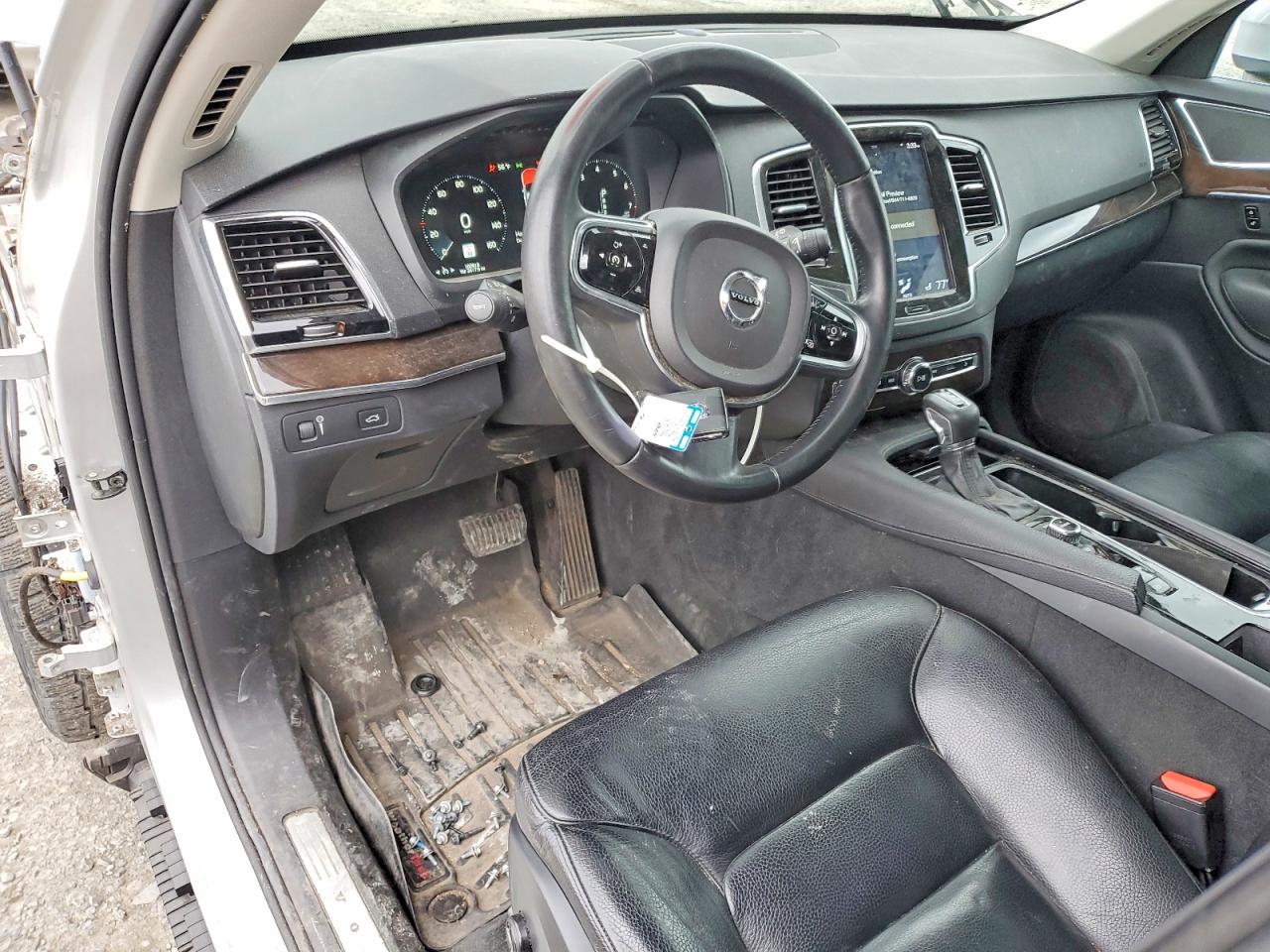 2016 VOLVO XC90 T6 photo 22