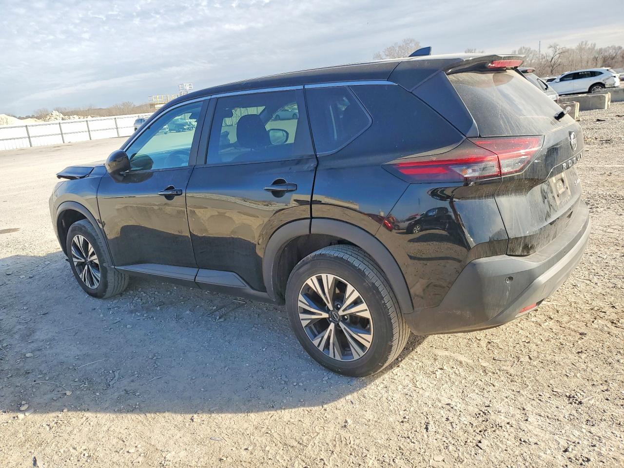 2023 NISSAN ROGUE SV photo 3