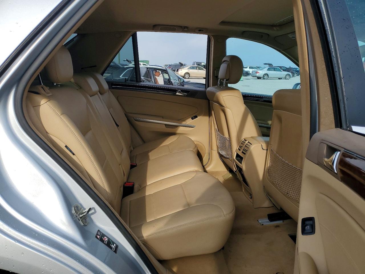 2010 MERCEDES-BENZ ML 350 4MATIC photo 11