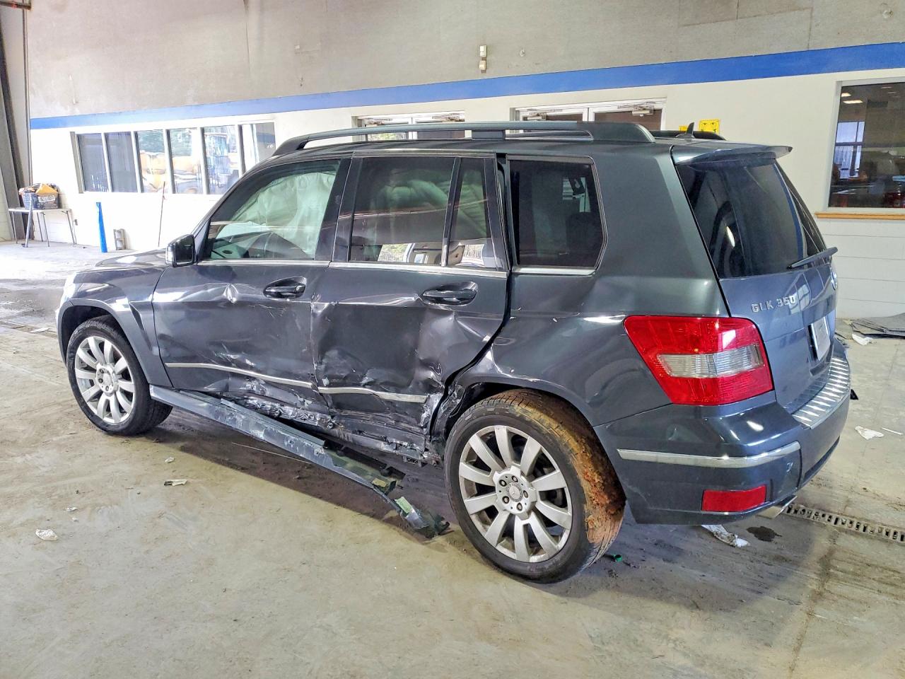 2010 MERCEDES-BENZ GLK 350 photo 3