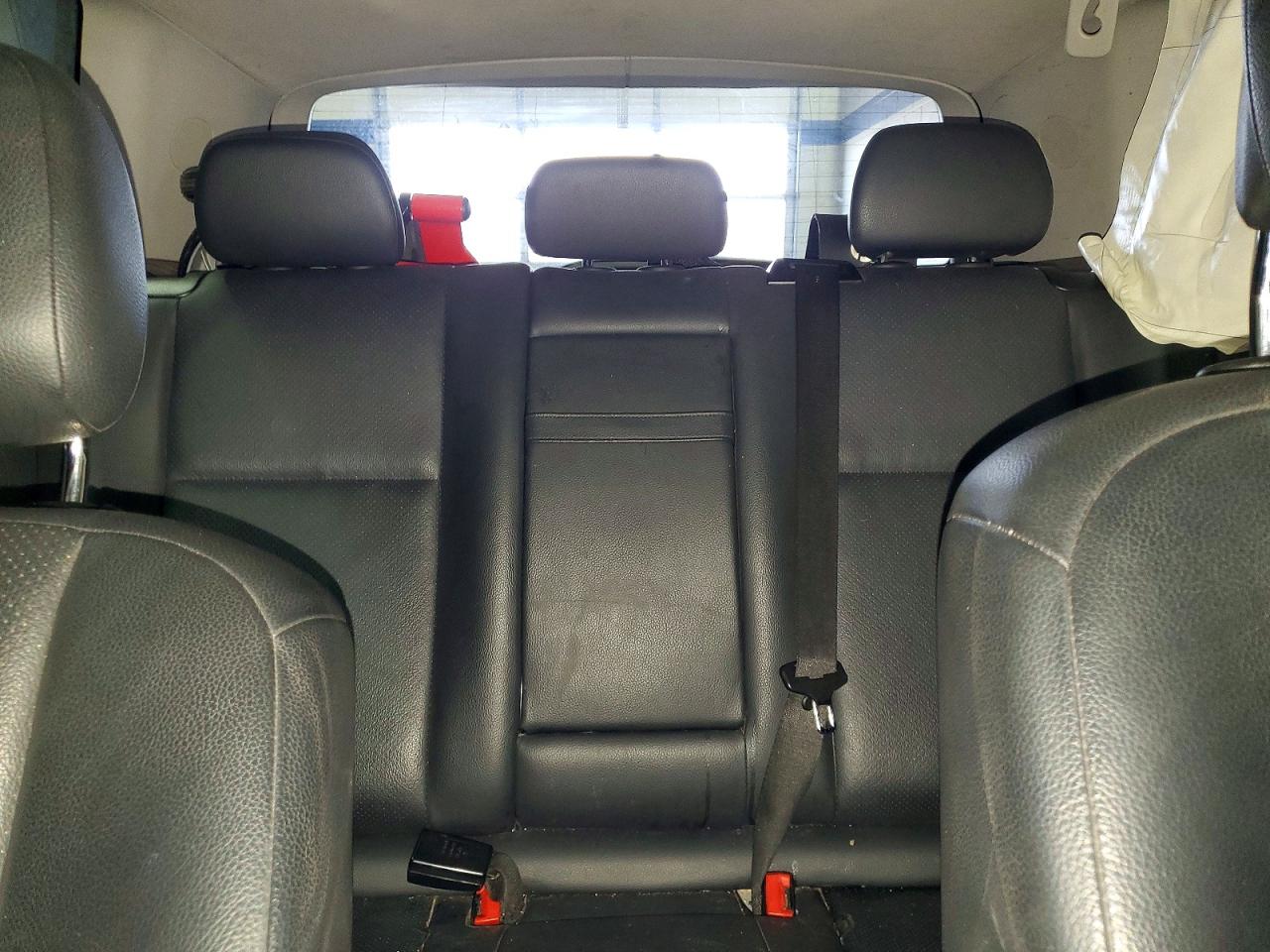 2010 MERCEDES-BENZ GLK 350 photo 19