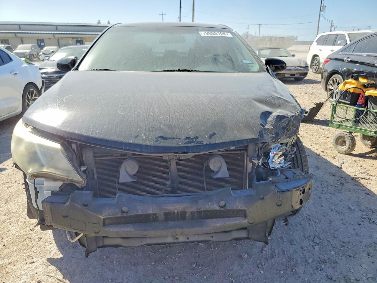 2014 TOYOTA CAMRY SE photo 9