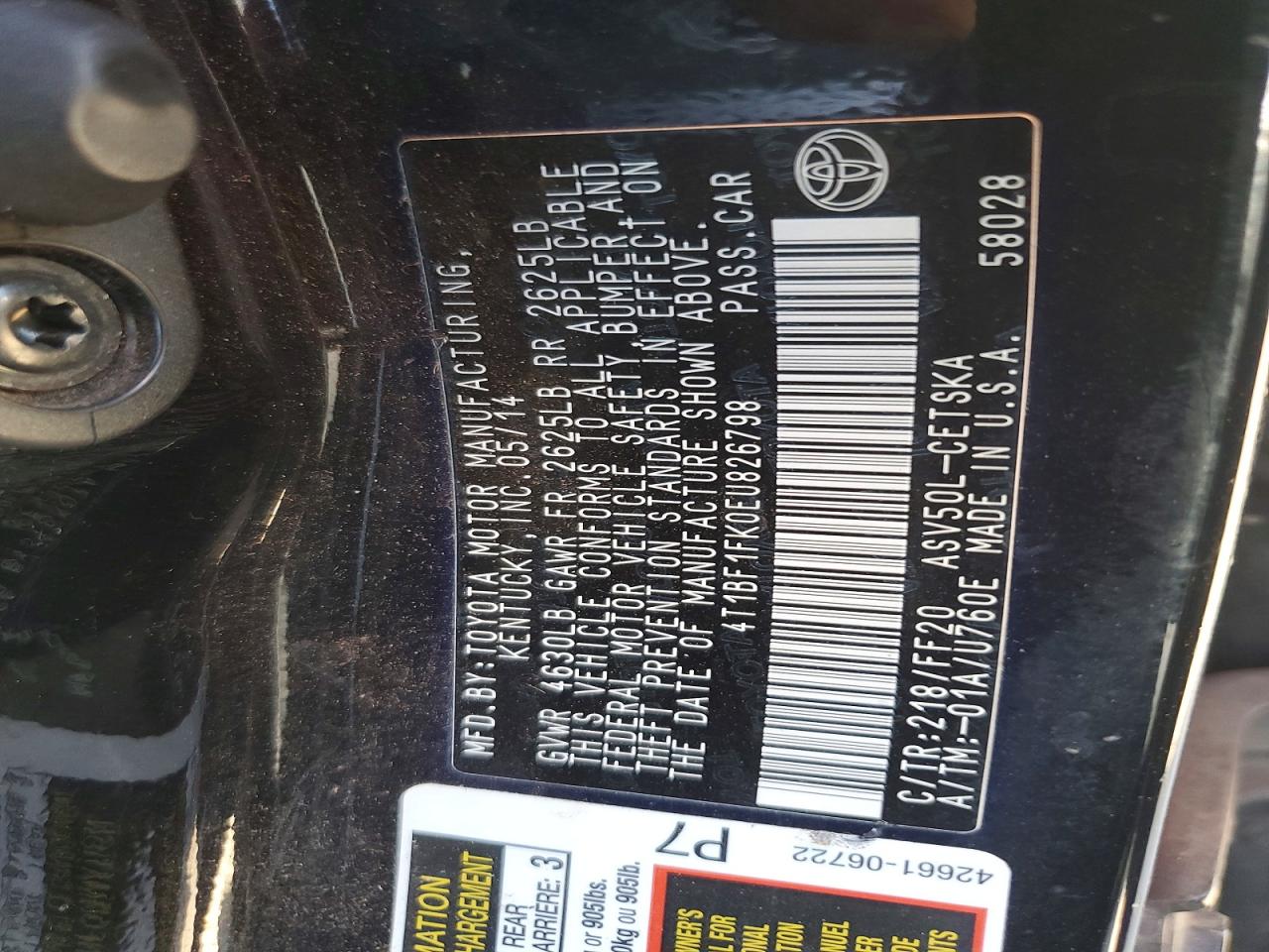 2014 TOYOTA CAMRY SE photo 25