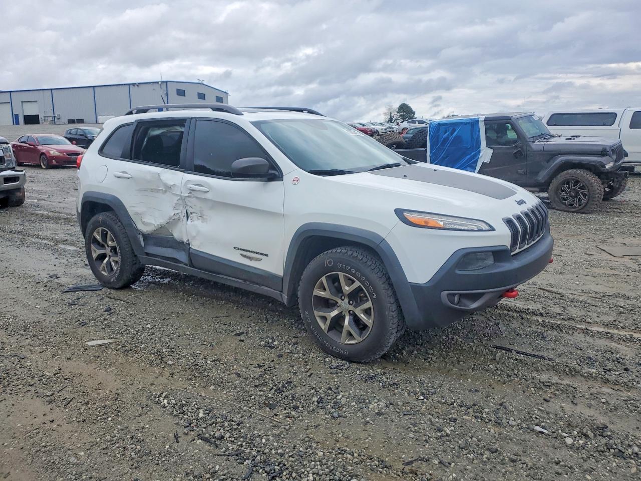 2015 JEEP CHEROKEE TRAILHAWK photo 4