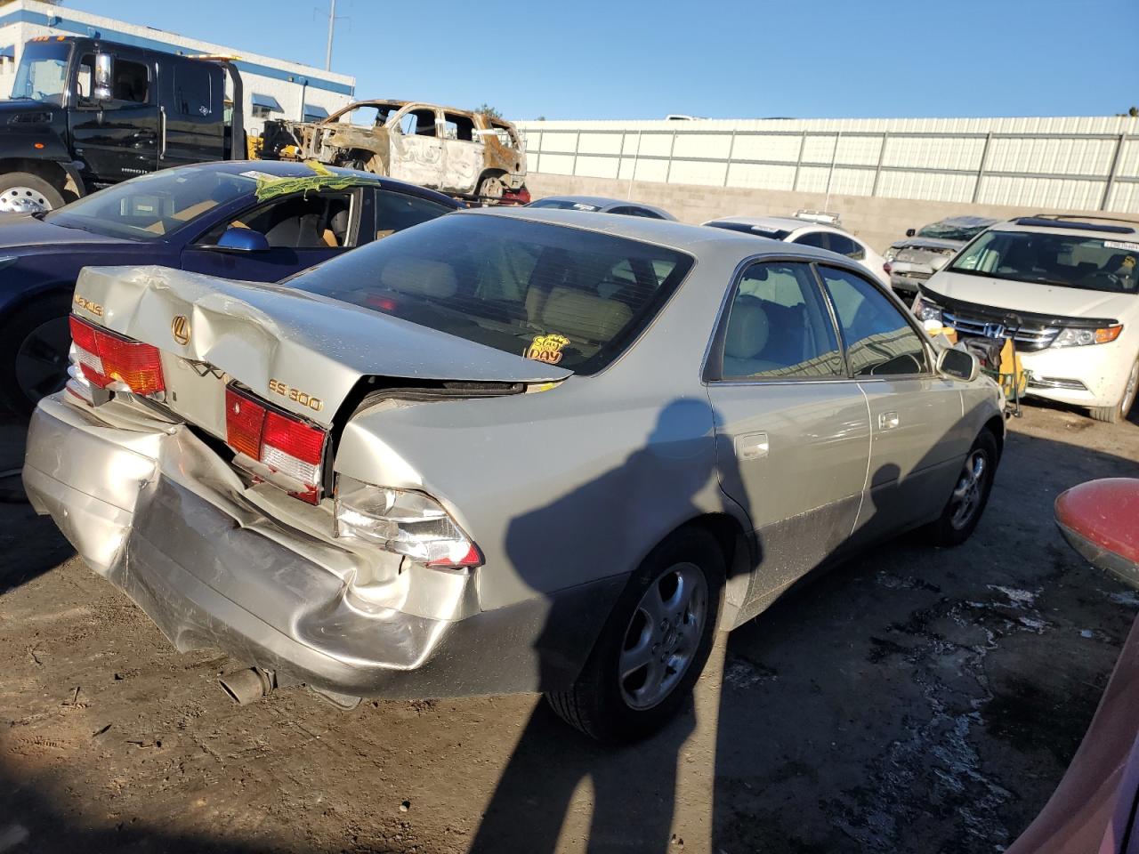 1997 LEXUS ES 300 photo 5