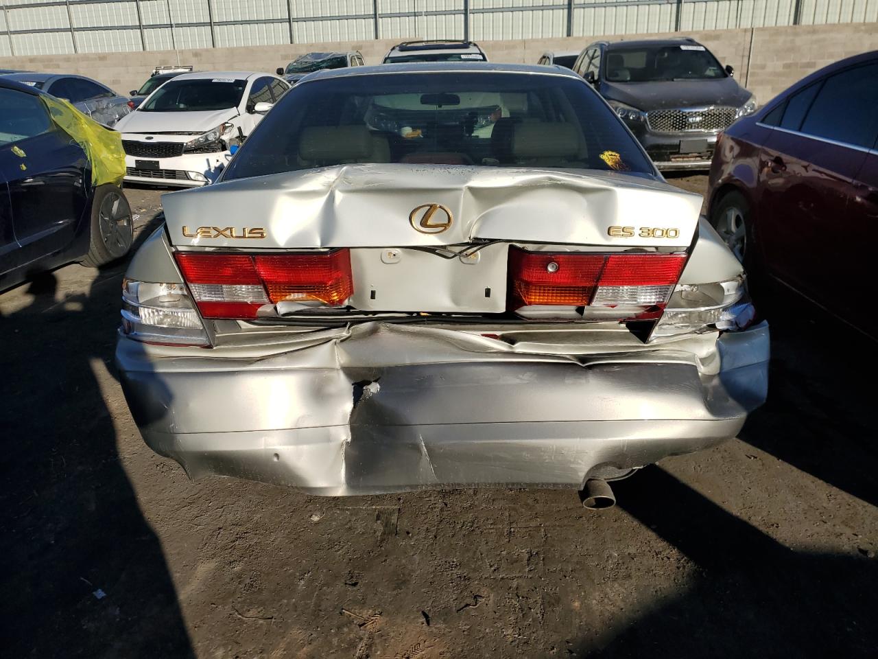 1997 LEXUS ES 300 photo 11