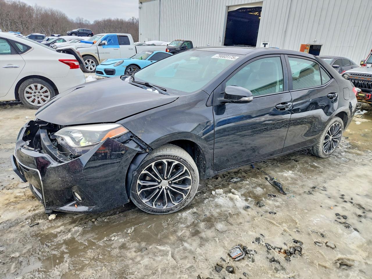 2015 TOYOTA COROLLA