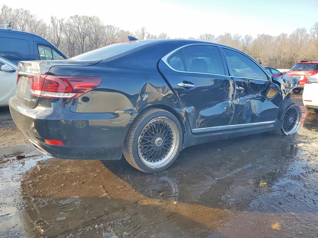 2015 LEXUS LS 460 photo 3