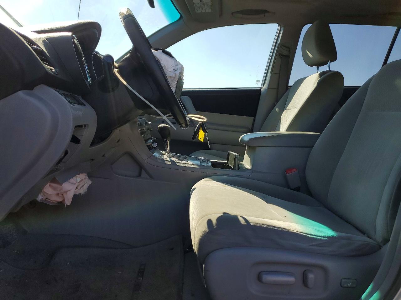 2010 TOYOTA HIGHLANDER BASE photo 19