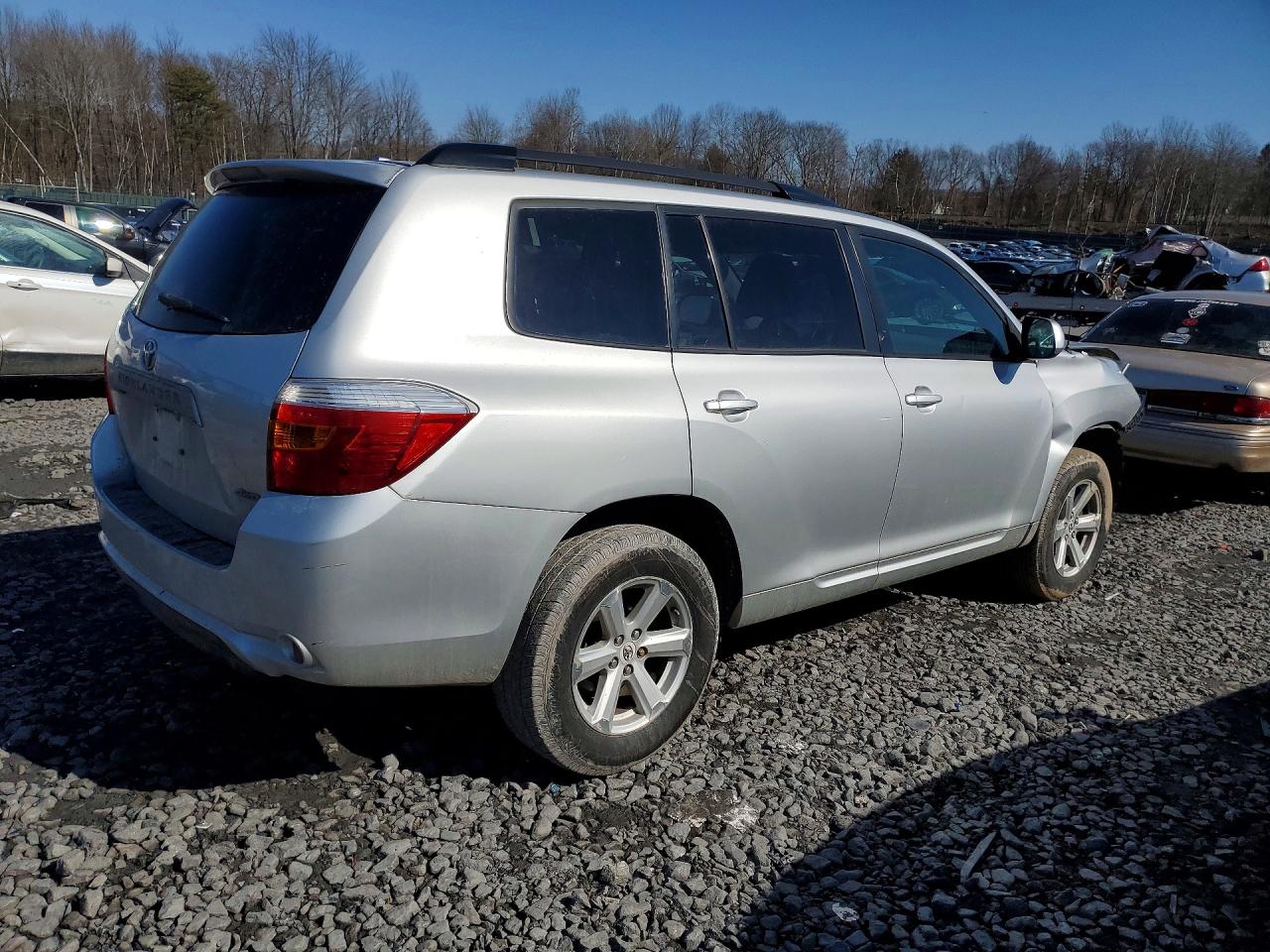2010 TOYOTA HIGHLANDER BASE photo 7