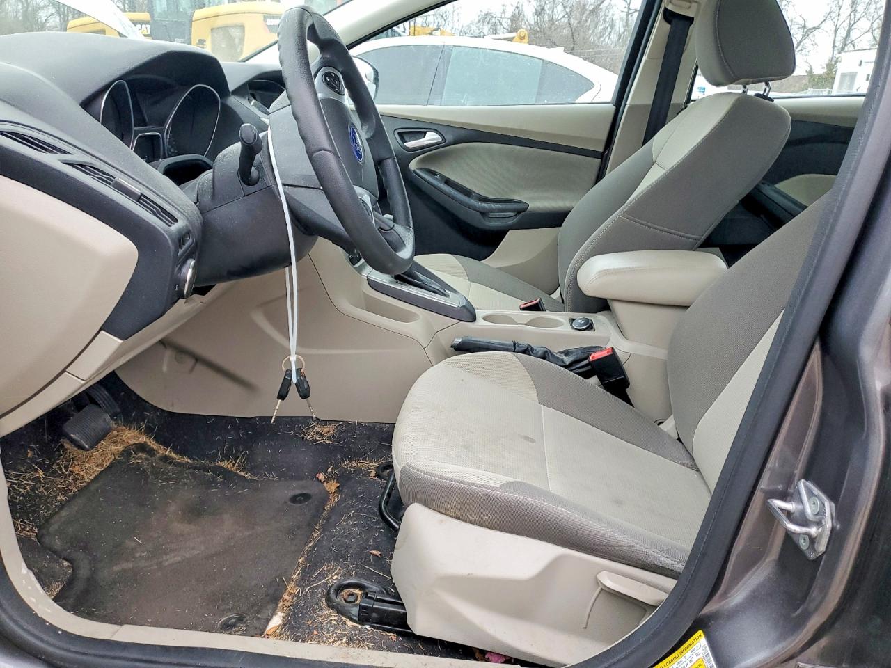 2014 FORD FOCUS SE photo 13