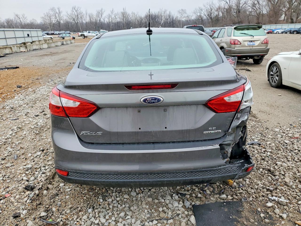 2014 FORD FOCUS SE photo 11