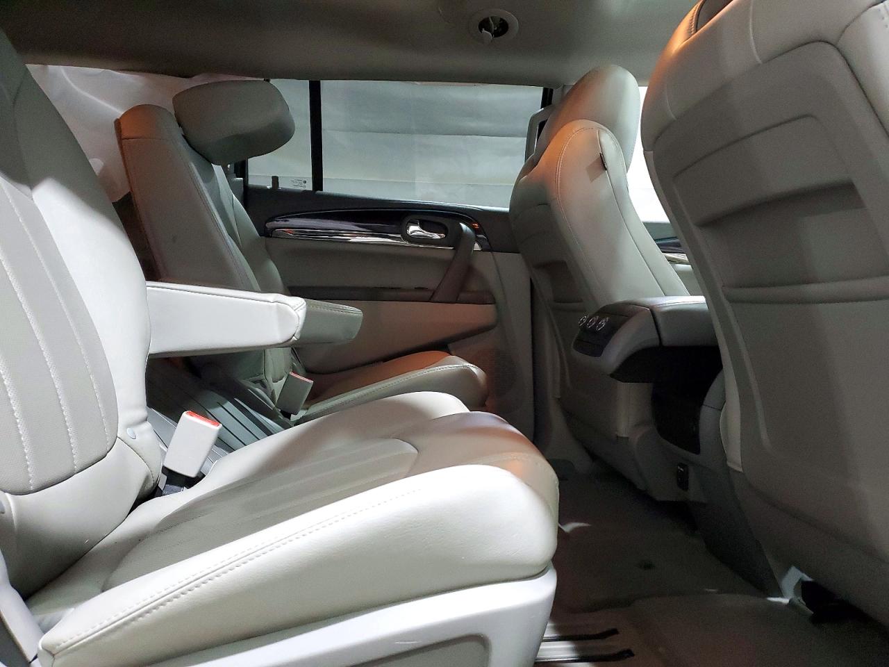 2015 BUICK ENCLAVE photo 31