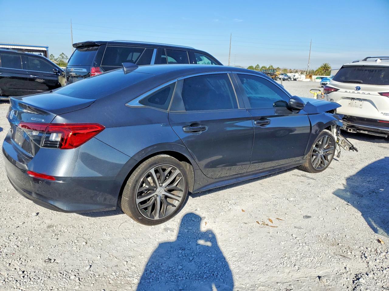 2024 HONDA CIVIC TOURING photo 3