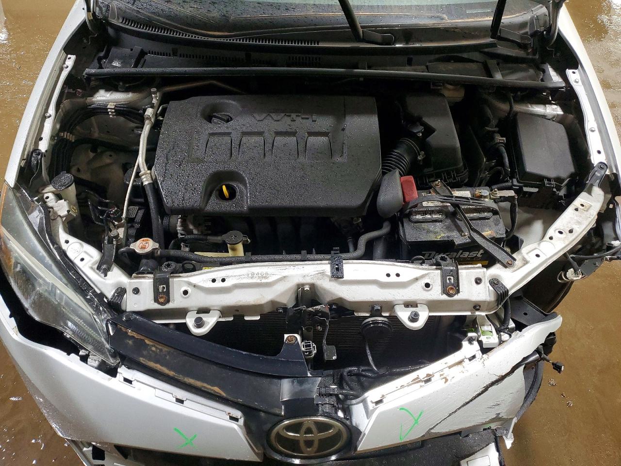 2019 TOYOTA COROLLA LE photo 11