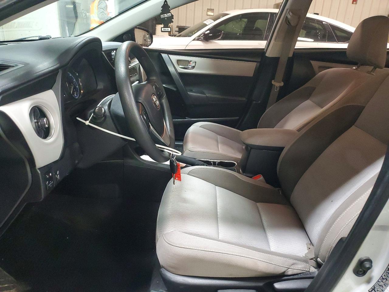 2019 TOYOTA COROLLA LE photo 7