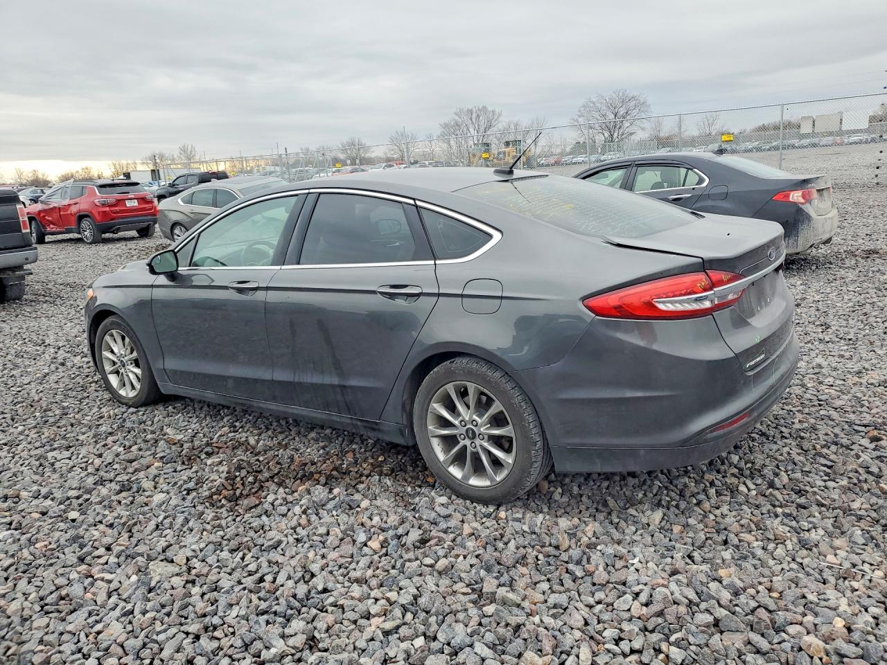 2017 FORD FUSION SE photo 4