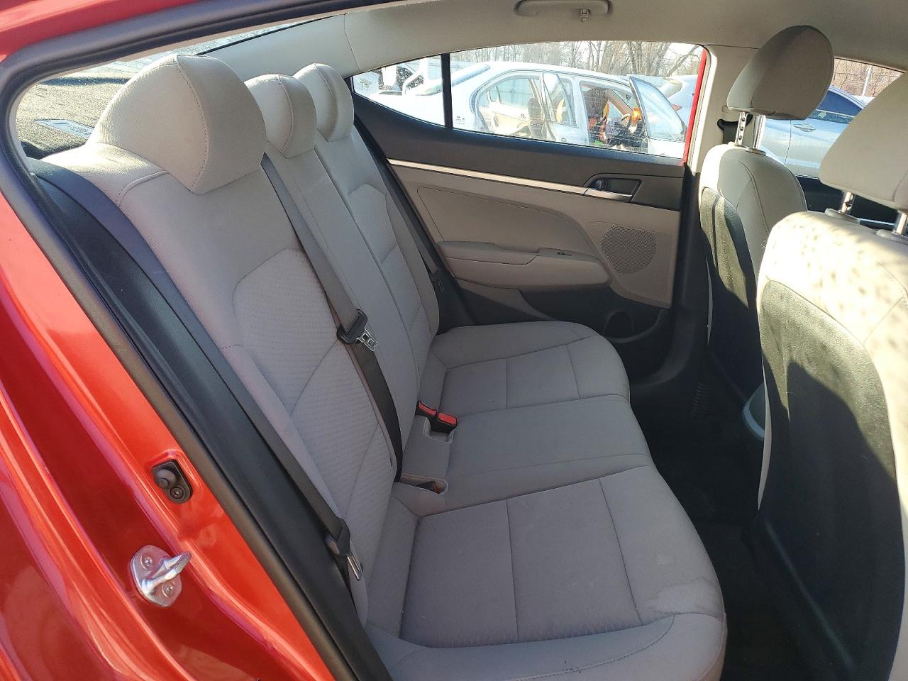 2020 HYUNDAI ELANTRA SE photo 10