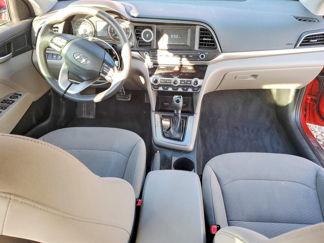 2020 HYUNDAI ELANTRA SE photo 8