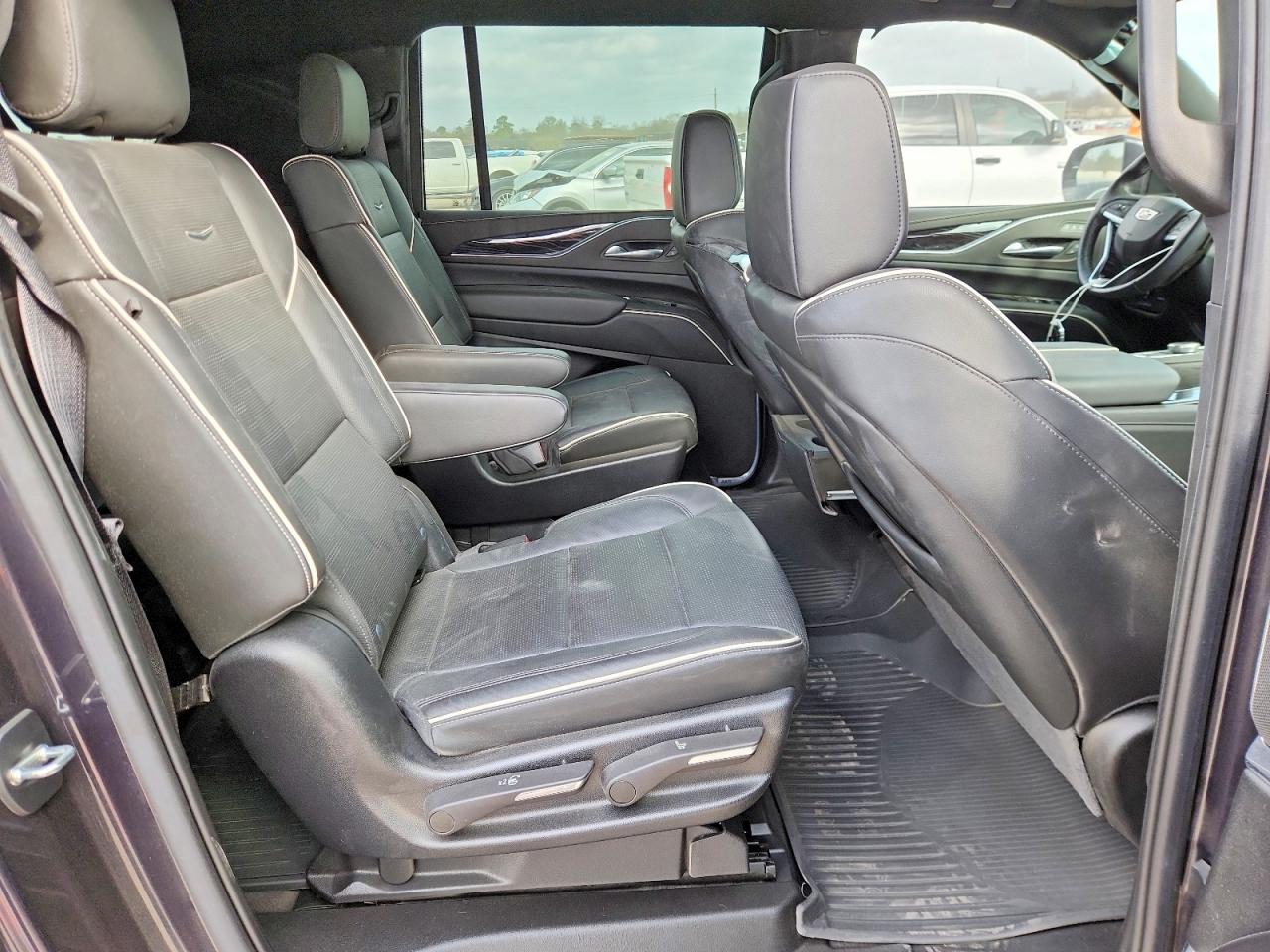 2022 CADILLAC ESCALADE ESV SPORT photo 21