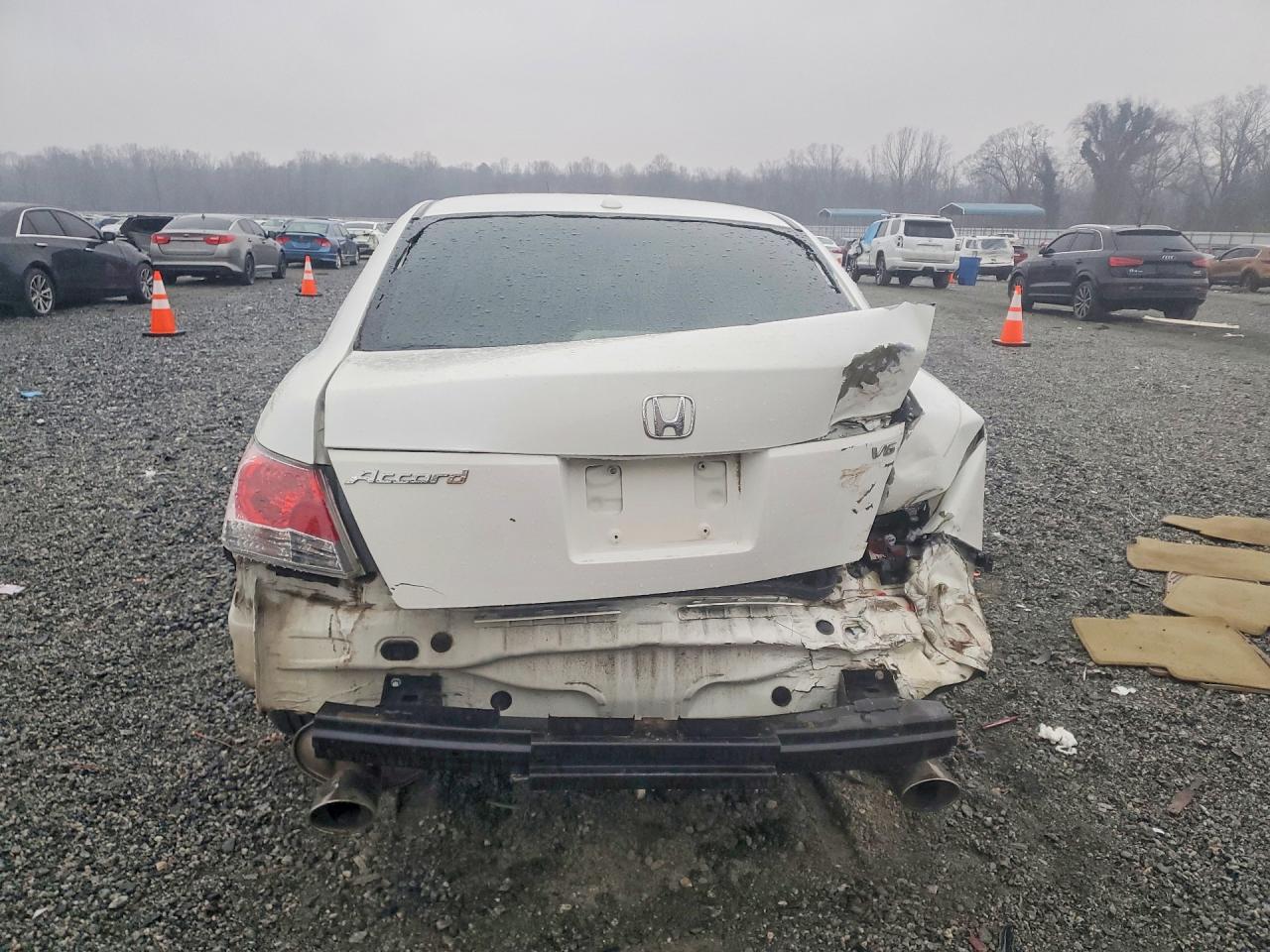 2010 HONDA ACCORD photo 11
