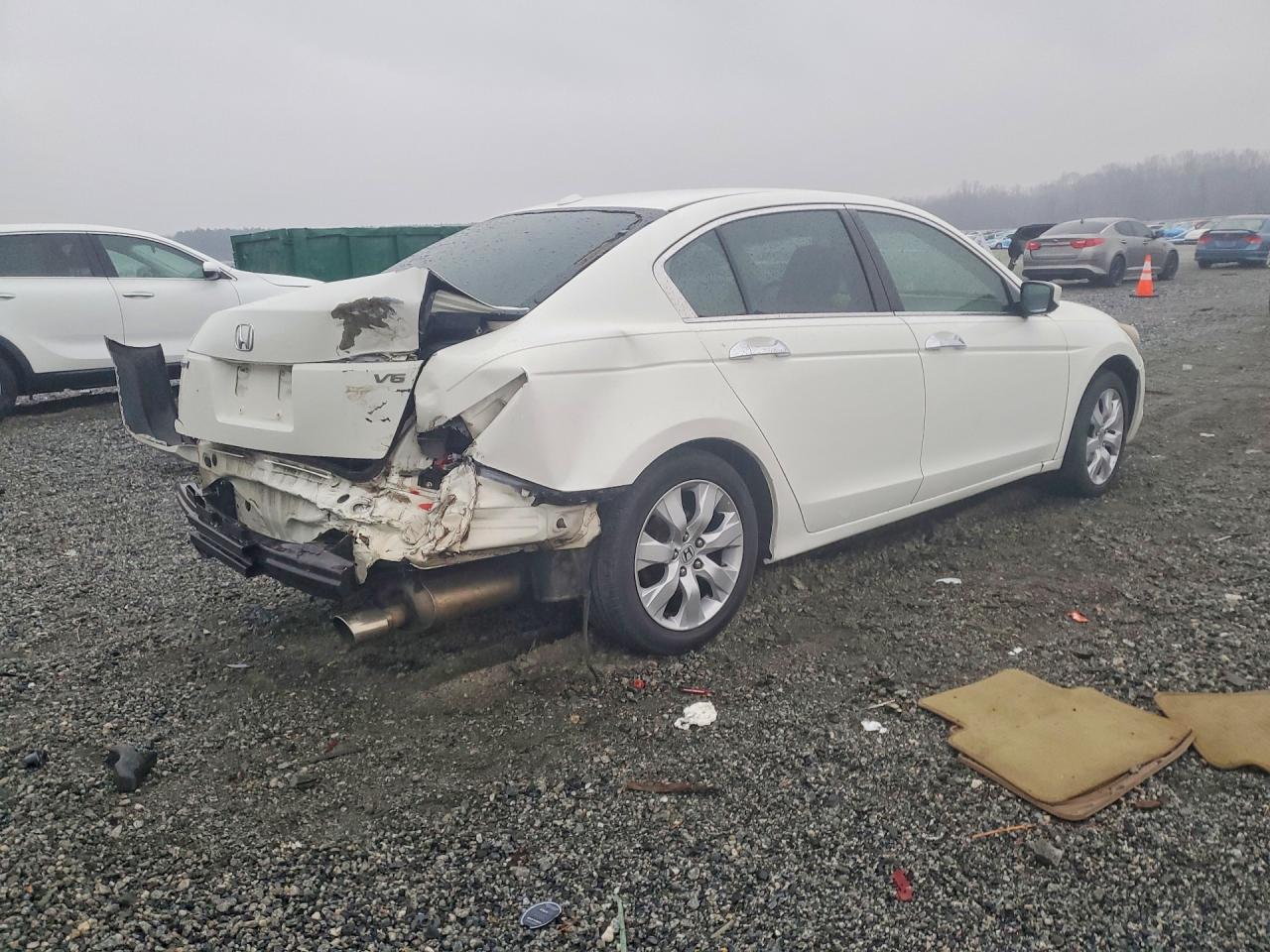 2010 HONDA ACCORD photo 5