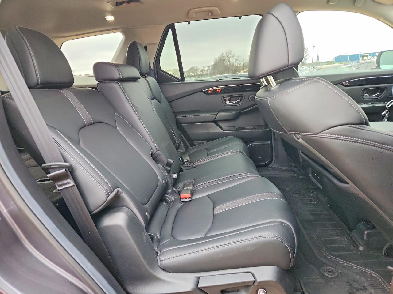 2025 HONDA PILOT EXL photo 31