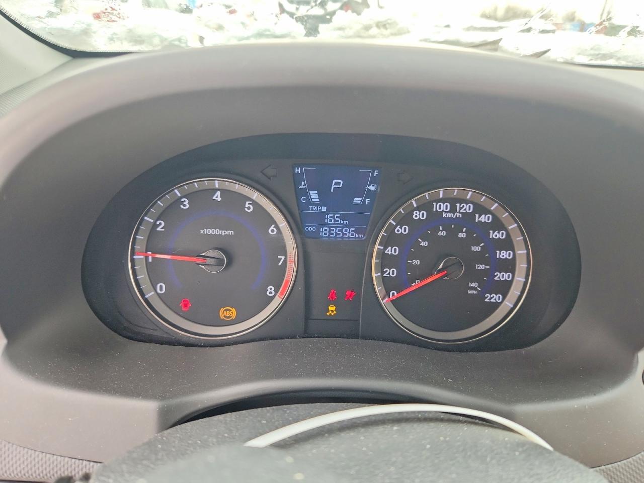 2012 HYUNDAI ACCENT GLS photo 9