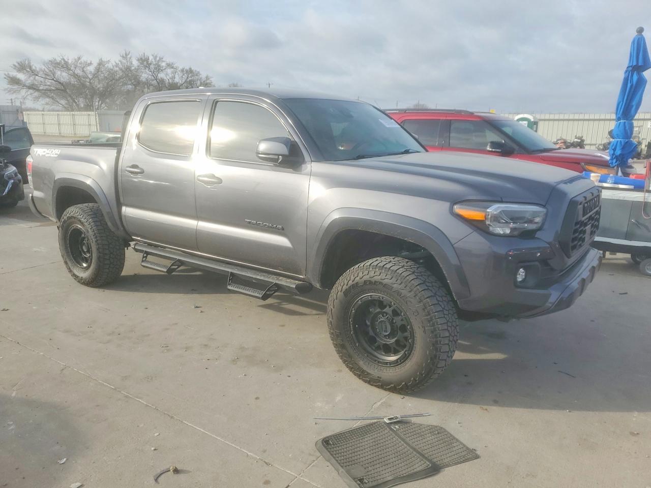 2021 TOYOTA TACOMA TRD OFF-ROAD photo 4