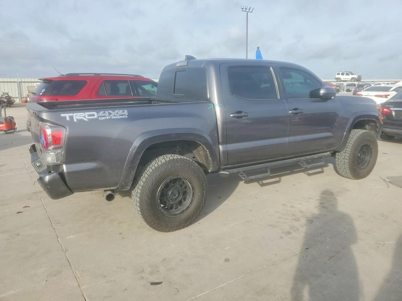 2021 TOYOTA TACOMA TRD OFF-ROAD photo 3