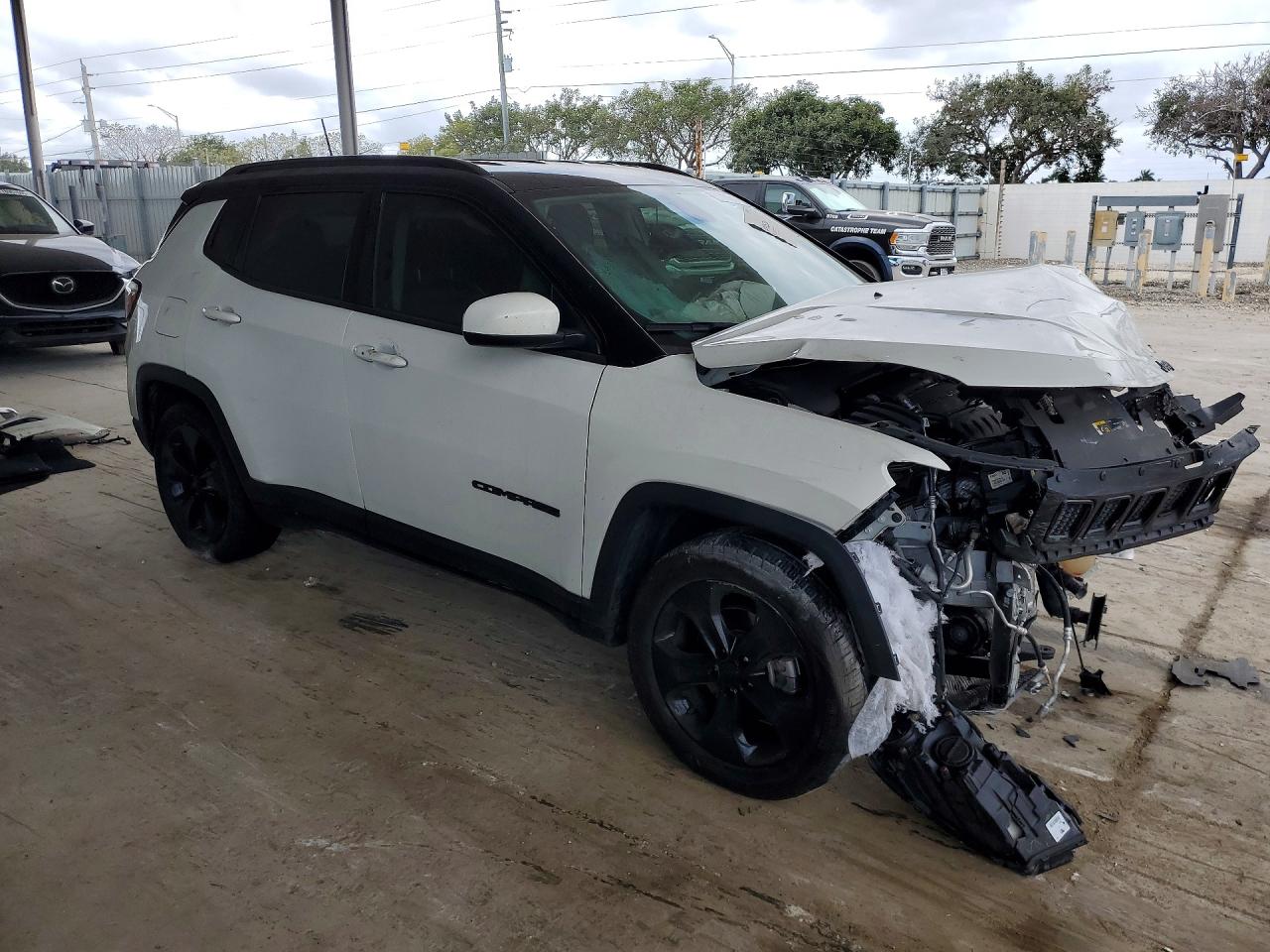 2021 JEEP COMPASS LATITUDE photo 4