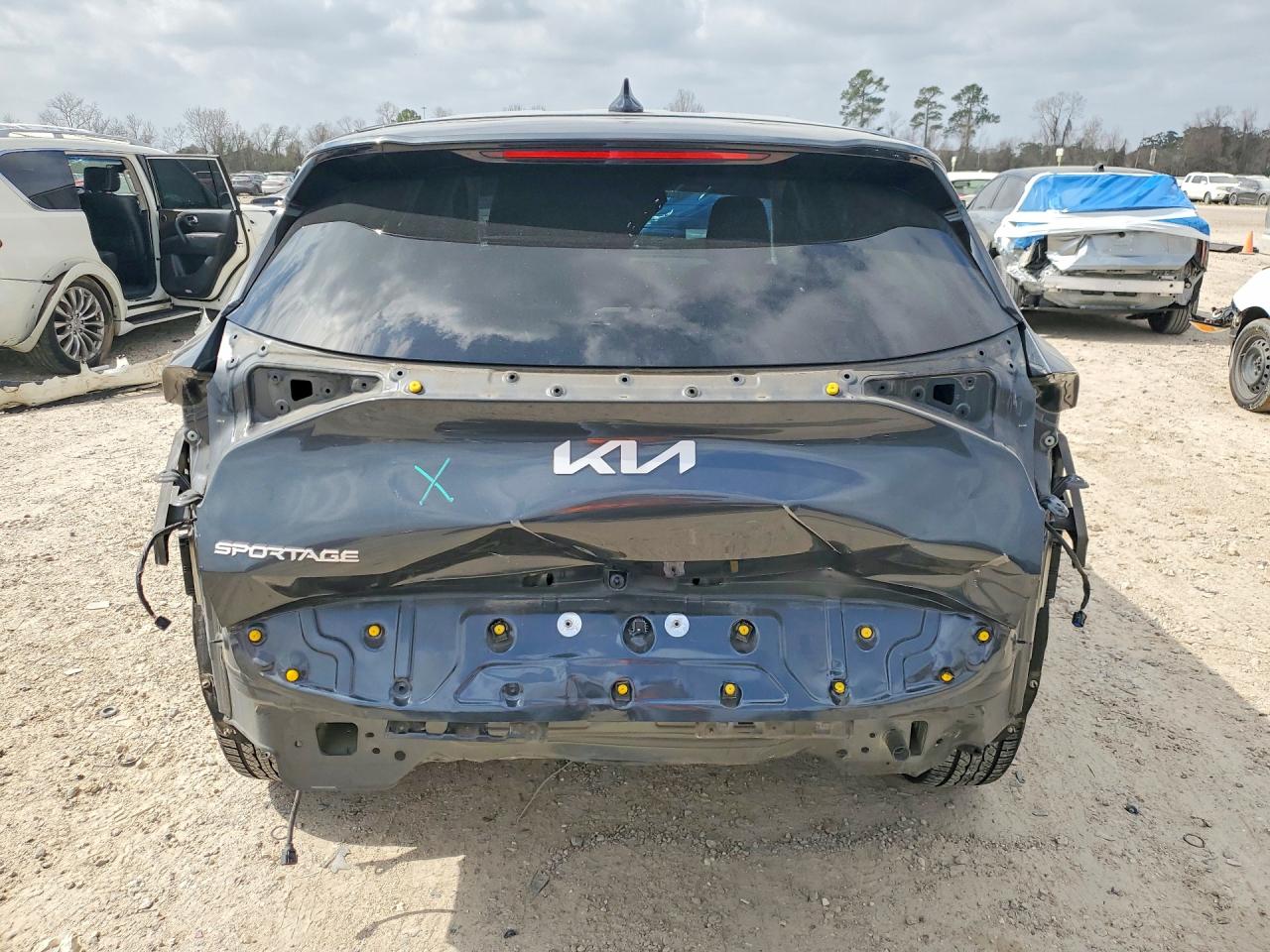 2023 KIA SPORTAGE LX photo 6