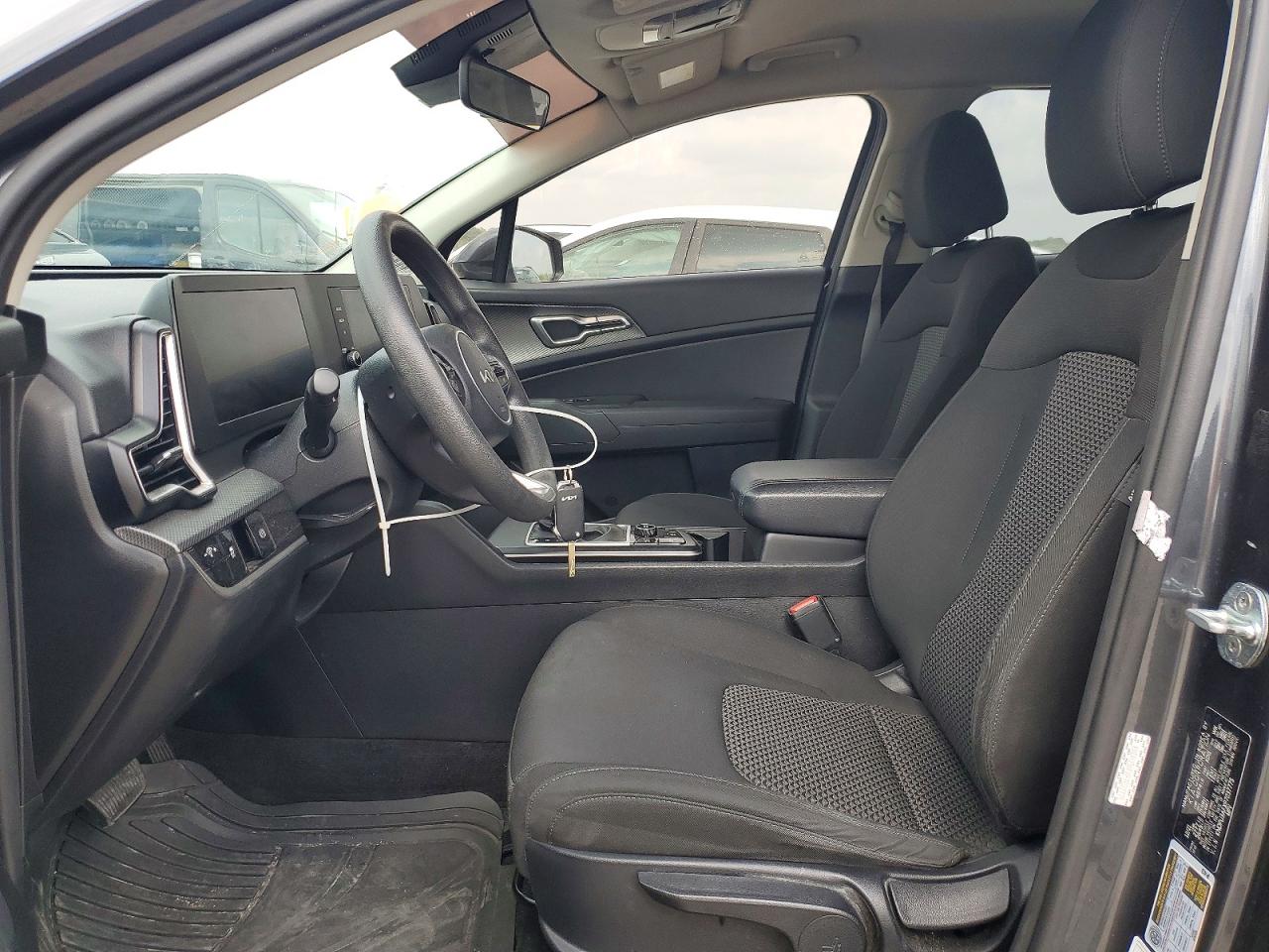 2023 KIA SPORTAGE LX photo 7