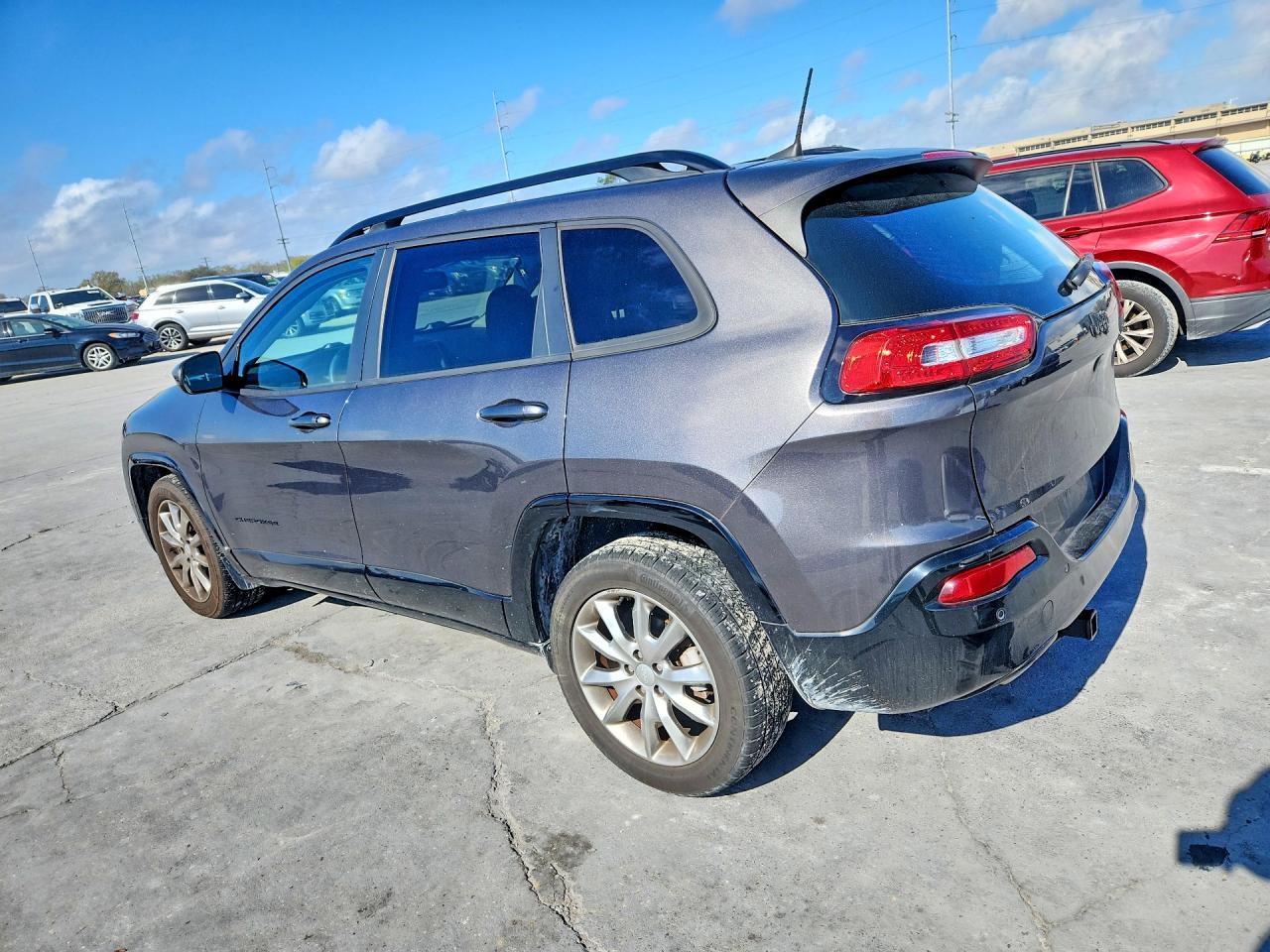 2018 JEEP CHEROKEE photo 3
