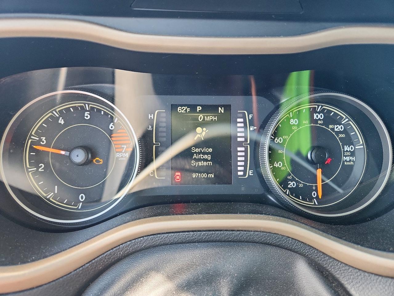 2018 JEEP CHEROKEE photo 17