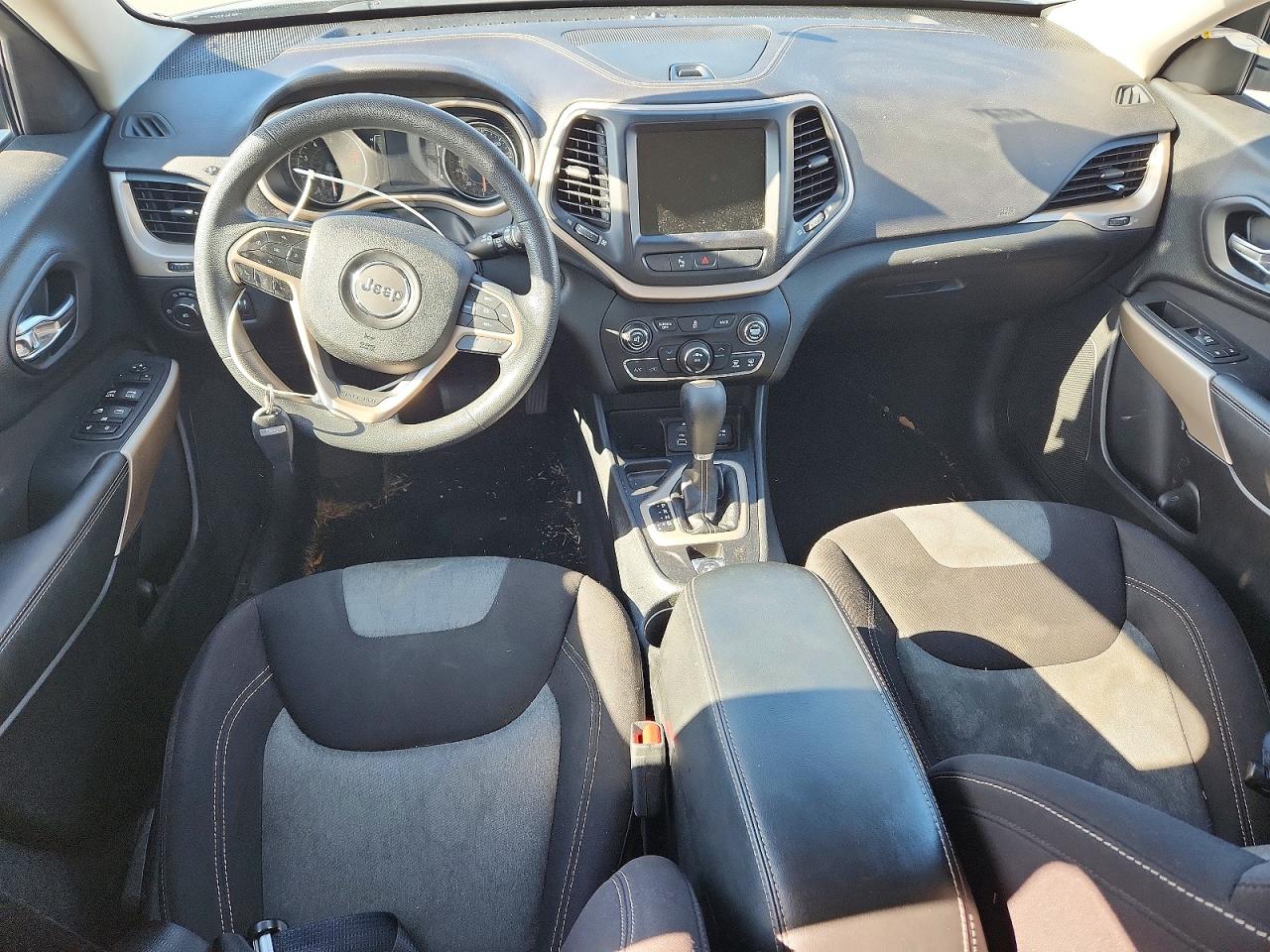 2018 JEEP CHEROKEE photo 15