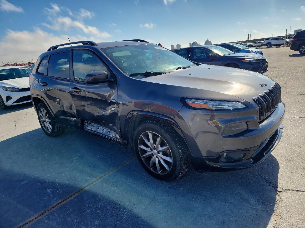 2018 JEEP CHEROKEE photo 7
