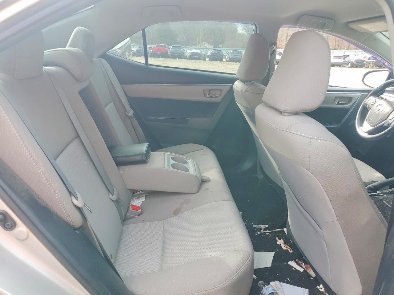 2016 TOYOTA COROLLA LE photo 10