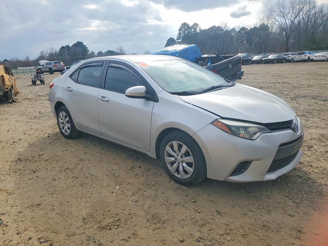 2016 TOYOTA COROLLA LE photo 4