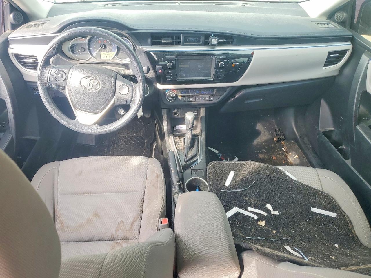 2016 TOYOTA COROLLA LE photo 8