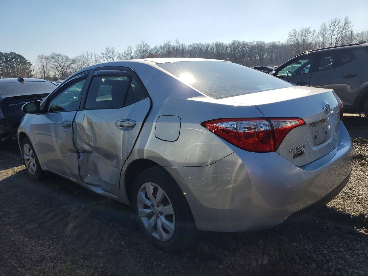 2016 TOYOTA COROLLA LE photo 2
