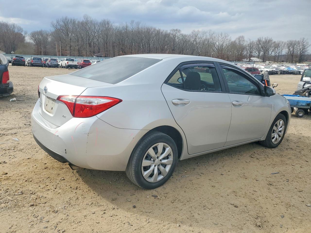 2016 TOYOTA COROLLA LE photo 3