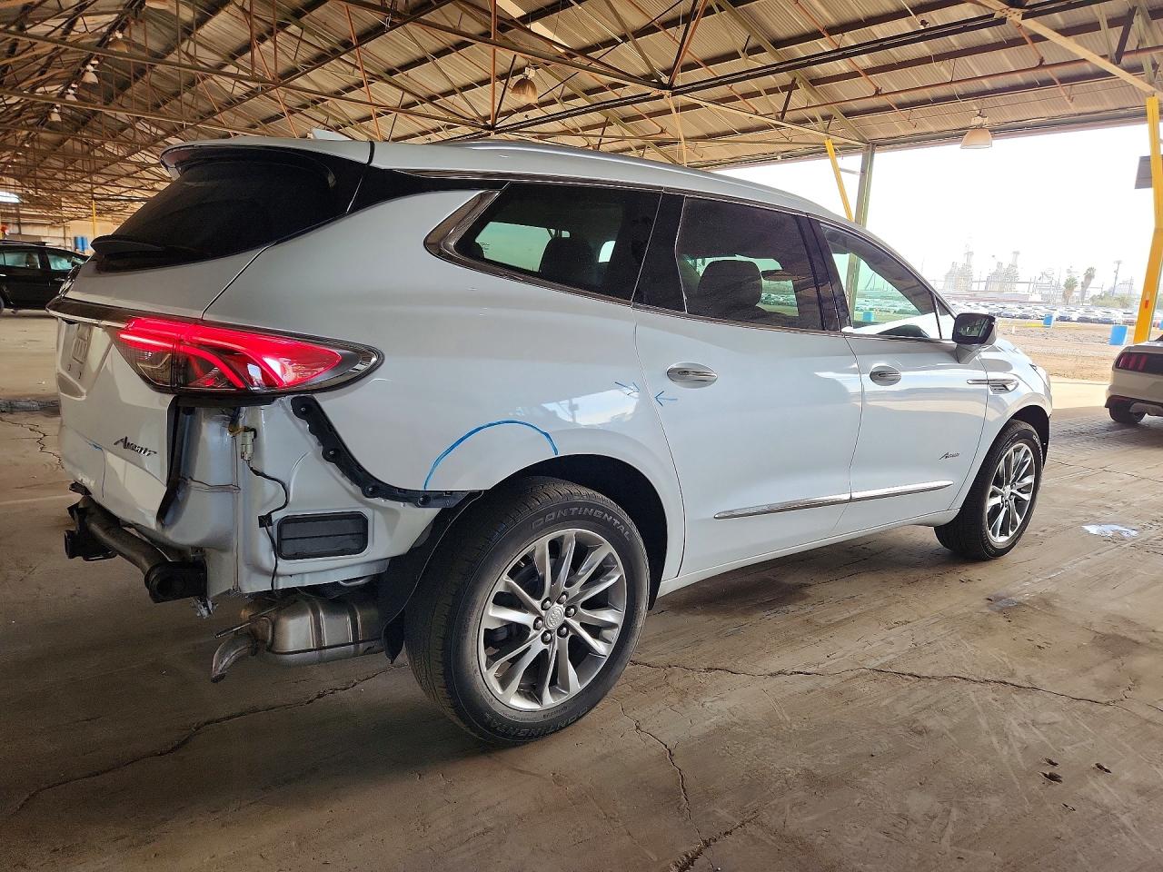 2022 BUICK ENCLAVE AVENIR photo 3