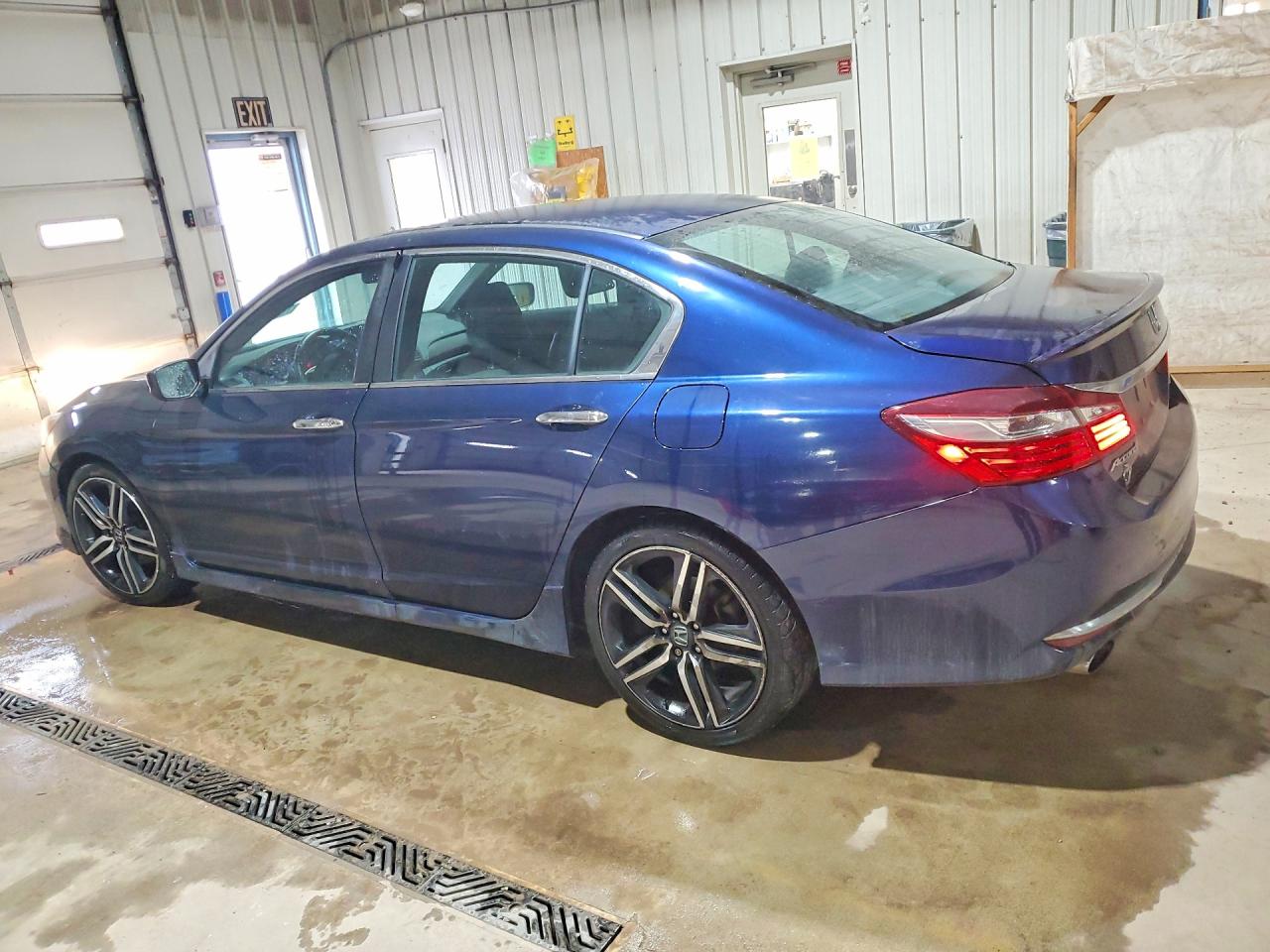 2017 HONDA ACCORD SPORT photo 3