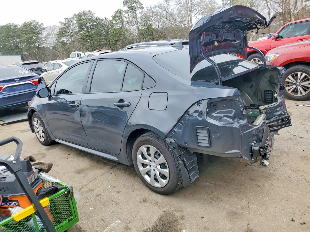 2025 TOYOTA COROLLA LE photo 2