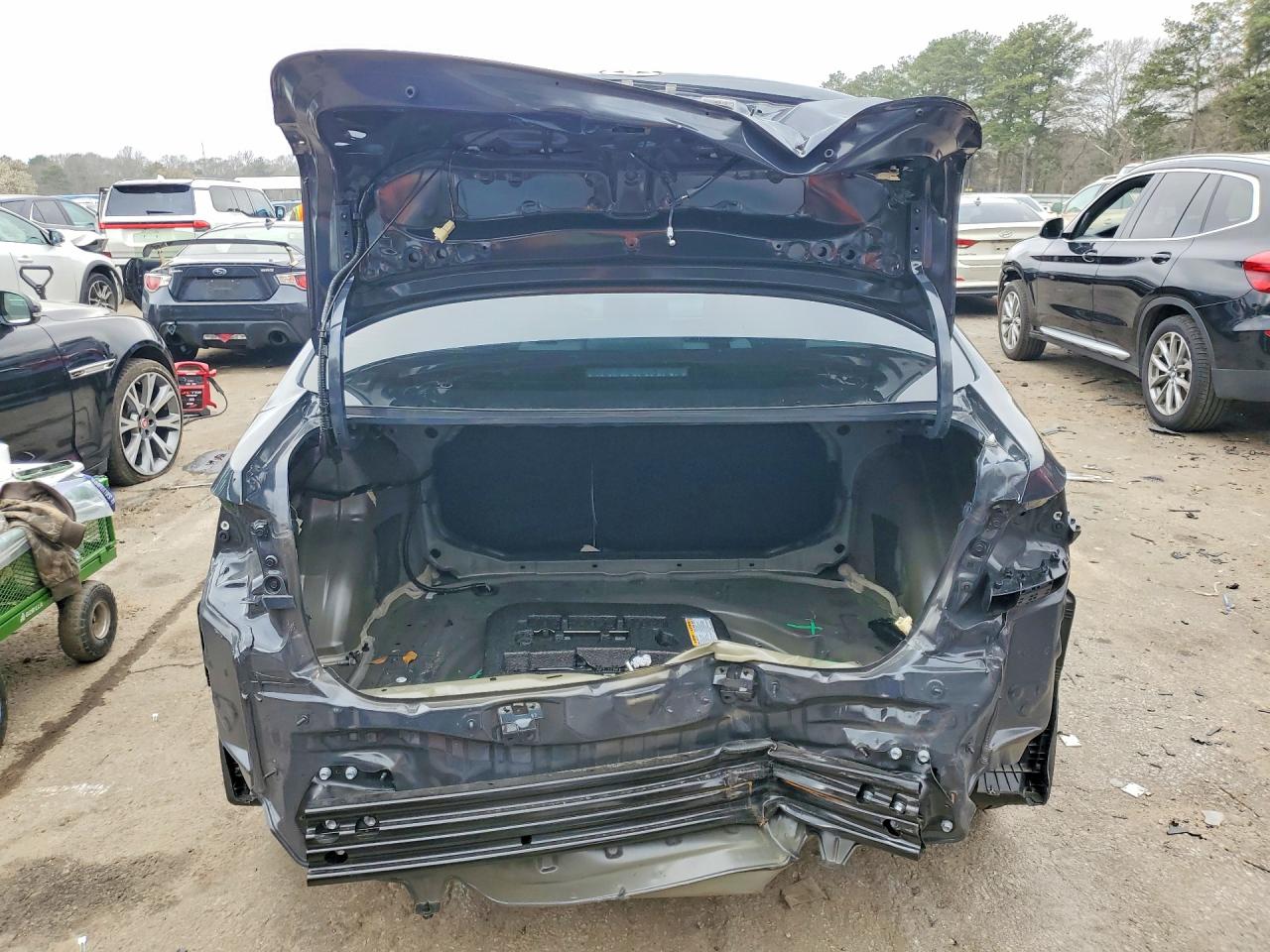 2025 TOYOTA COROLLA LE photo 6